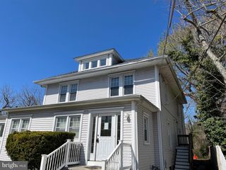 724 W BAY AVE, Barnegat, NJ 08005