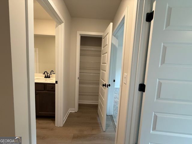 317 Brook Landing Circle, Auburn, GA 30011