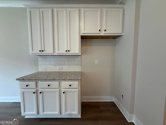317 Brook Landing Circle, Auburn, GA 30011