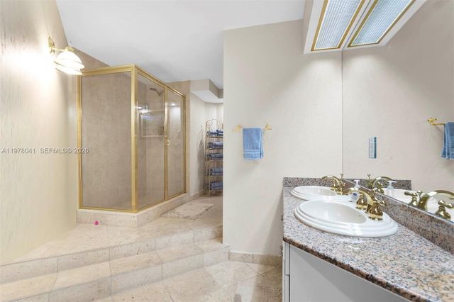 19667 Turnberry Way 3-AB, Aventura, FL 33180