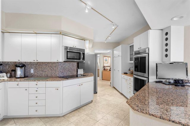 19667 Turnberry Way 3-AB, Aventura, FL 33180