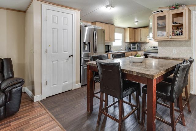 400 Coway Rd, Livingston, TX 77351