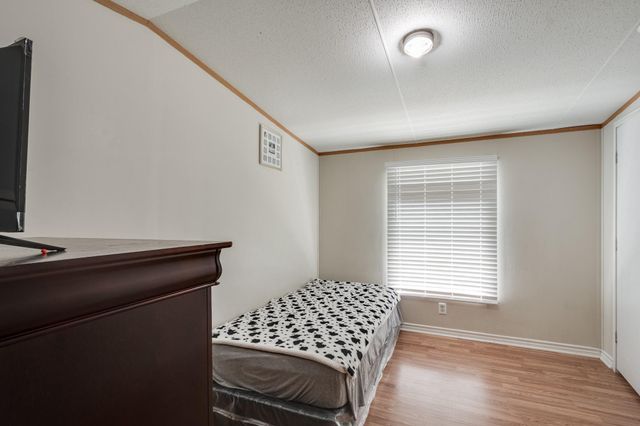 400 Coway Rd, Livingston, TX 77351