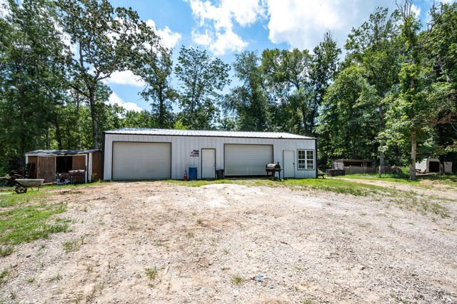 400 Coway Rd, Livingston, TX 77351