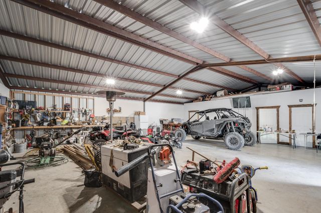 400 Coway Rd, Livingston, TX 77351