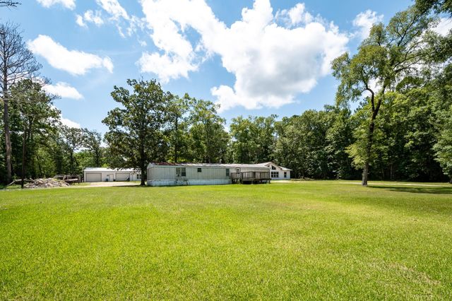 400 Coway Rd, Livingston, TX 77351