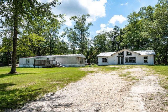 400 Coway Rd, Livingston, TX 77351