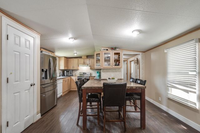 400 Coway Rd, Livingston, TX 77351