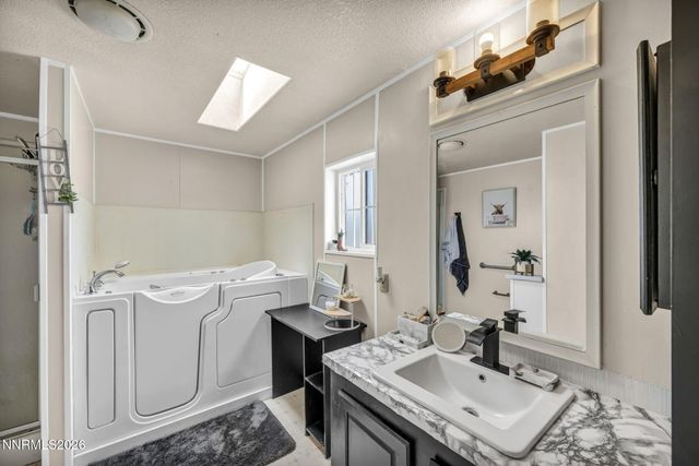 8860 Brush Garden Drive, Fallon, NV 89406