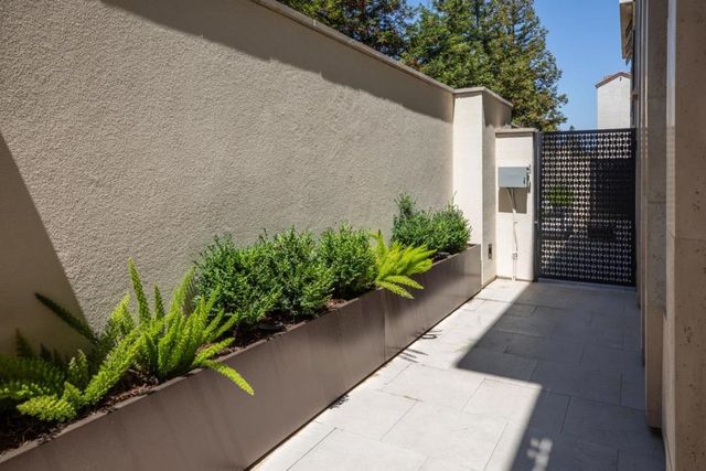 450 FIRST Street 109, Los Altos, CA 94022
