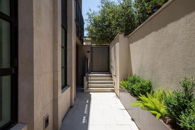 450 FIRST Street 109, Los Altos, CA 94022