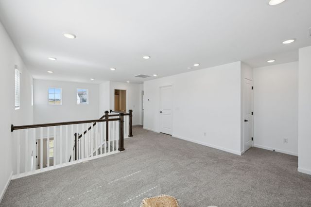 3314 Laurel Brook Ct, Columbia, TN 38401