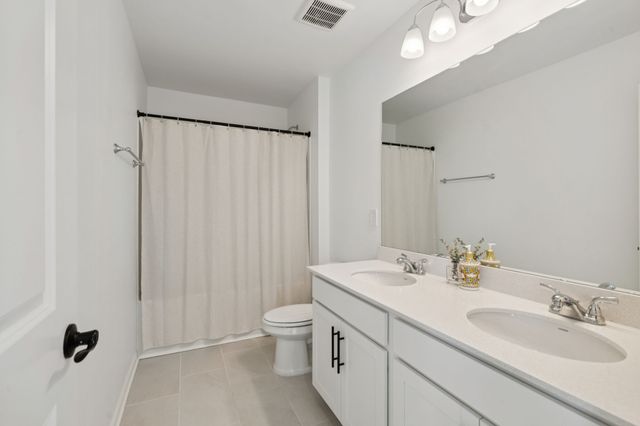 3314 Laurel Brook Ct, Columbia, TN 38401