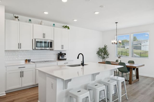 3314 Laurel Brook Ct, Columbia, TN 38401