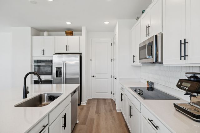 3314 Laurel Brook Ct, Columbia, TN 38401