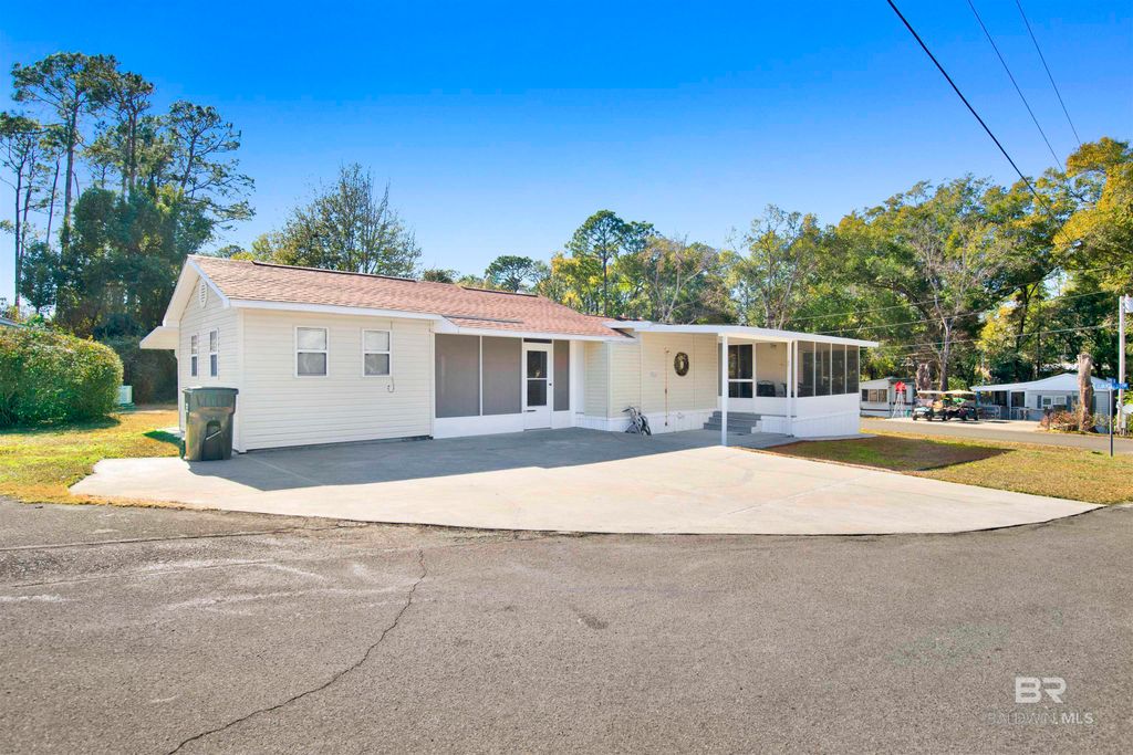 511+512 Elberta Loop, Lillian, AL 36549