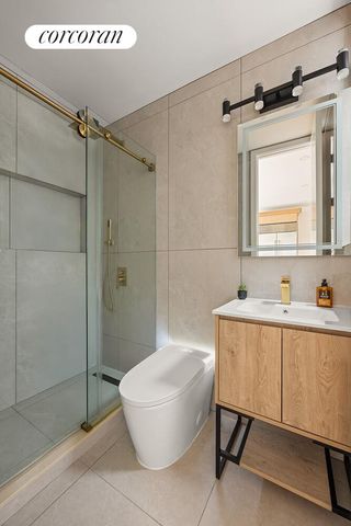 27 VANDAM Street, New York City, NY 11222