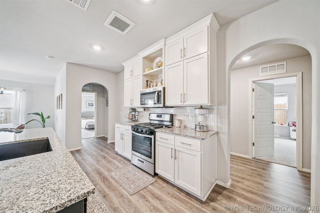 7408 E 87th Place N, Owasso, OK 74055