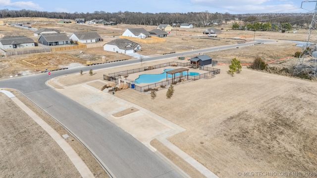 7408 E 87th Place N, Owasso, OK 74055