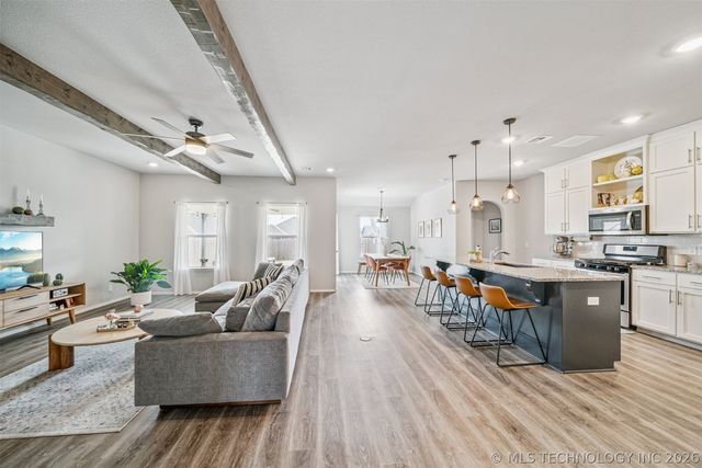 7408 E 87th Place N, Owasso, OK 74055