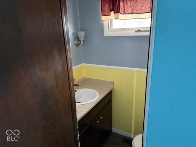 301 E 37th Street, Anderson, IN 46013