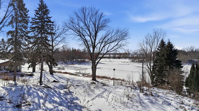 782 Randy Avenue, Shoreview, MN 55126