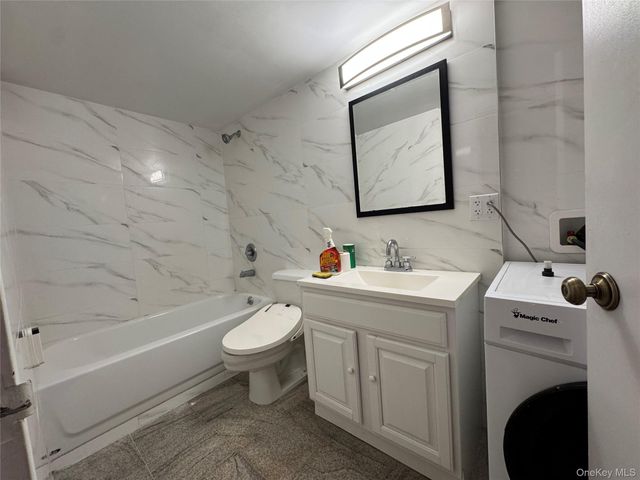 139-35 35 Avenue 6B, Flushing, NY 13354