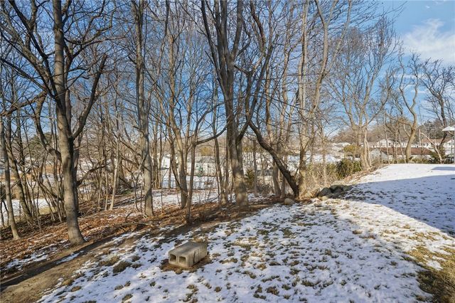 2 Fairgreen Drive, West Warwick, RI 02893