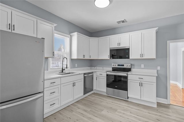 2 Fairgreen Drive, West Warwick, RI 02893