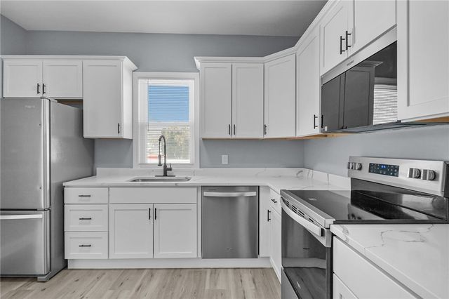 2 Fairgreen Drive, West Warwick, RI 02893