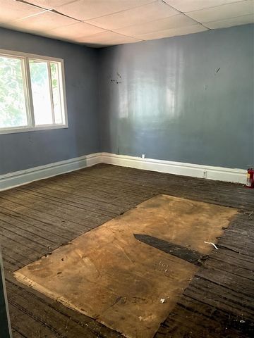 307 Orchard Street, Dowagiac, MI 49047