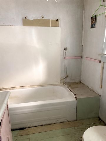 307 Orchard Street, Dowagiac, MI 49047