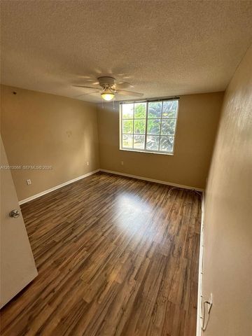 4828 N State Road 7 8205, Coconut Creek, FL 33073