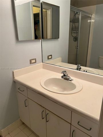4828 N State Road 7 8205, Coconut Creek, FL 33073