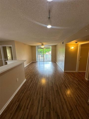 4828 N State Road 7 8205, Coconut Creek, FL 33073