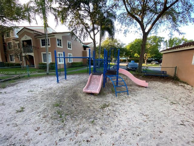 4828 N State Road 7 8205, Coconut Creek, FL 33073