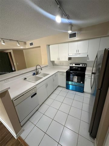 4828 N State Road 7 8205, Coconut Creek, FL 33073