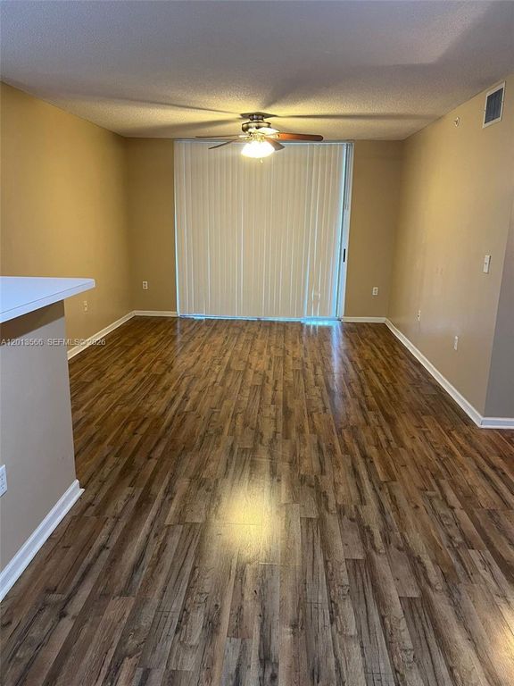 4828 N State Road 7 8205, Coconut Creek, FL 33073