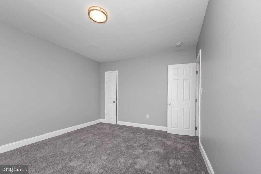 Image 12 of property listing at 4921 EDGEMERE AVE, Baltimore, MD 21215