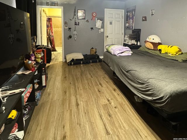 2906 W Poplar St, San Antonio, TX 78207