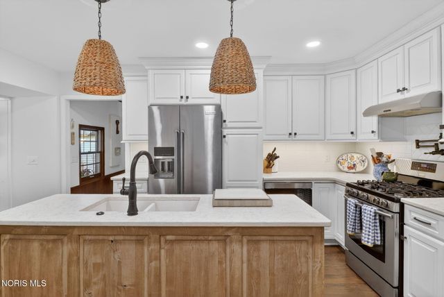 5926 Winslow Road, Whitehouse, OH 43571