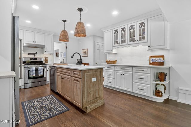 5926 Winslow Road, Whitehouse, OH 43571