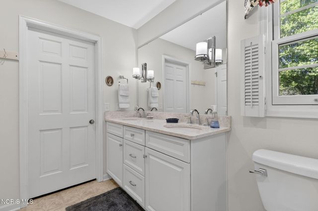 5926 Winslow Road, Whitehouse, OH 43571