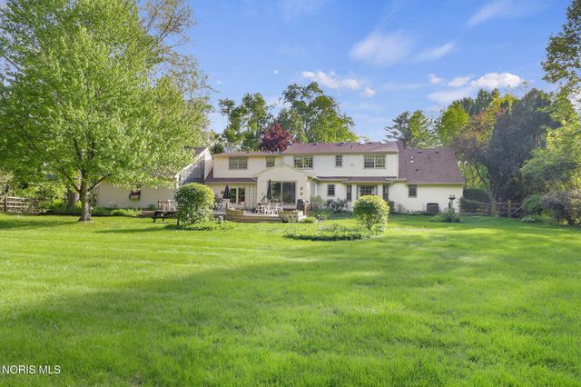 5926 Winslow Road, Whitehouse, OH 43571