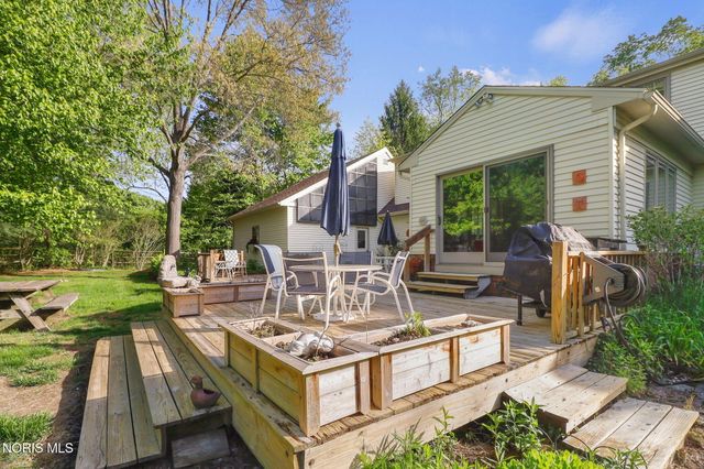 5926 Winslow Road, Whitehouse, OH 43571