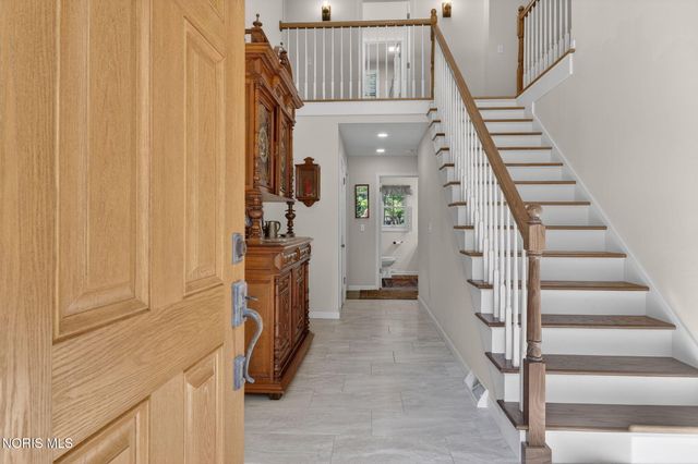 5926 Winslow Road, Whitehouse, OH 43571