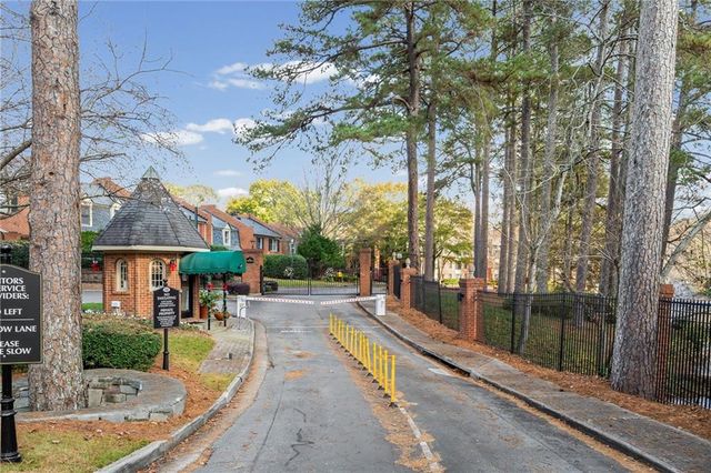 3 Plantation NE Drive A, Atlanta, GA 30324