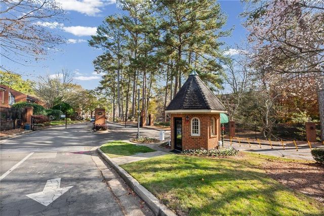 3 Plantation NE Drive A, Atlanta, GA 30324