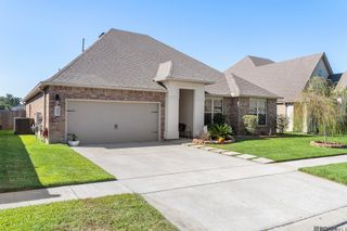 39402 Park Oak Ave, Prairieville, LA 70769