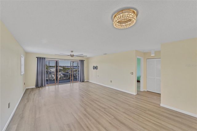 515 LEFFINGWELL AVENUE 116, Ellenton, FL 34222